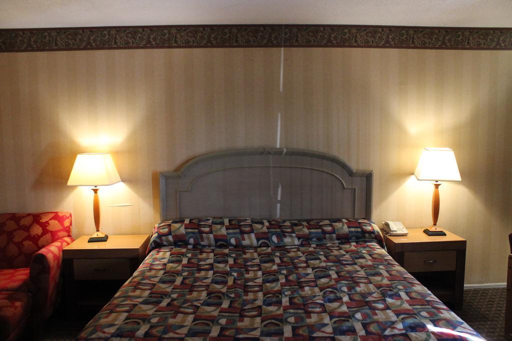 Gateway Inn Фэрфилд Экстерьер фото