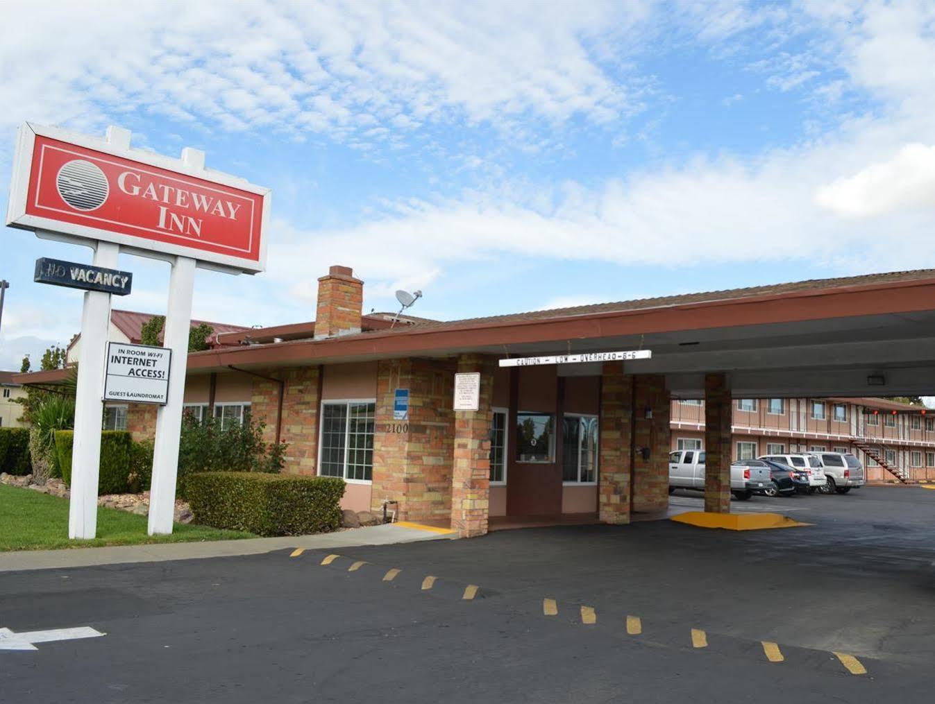 Gateway Inn Фэрфилд Экстерьер фото